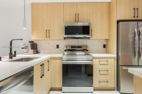 Купить виллу или дом в Санрайз, Флорида 3 спальни, 103.86м2, № 1998526 - фото 12