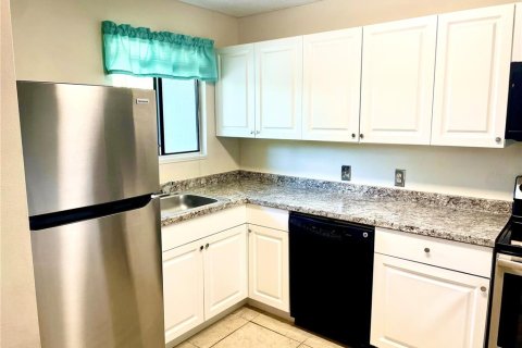 Condo in Bradenton, Florida, 2 bedrooms  № 2238695 - photo 6