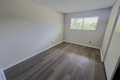 Condo in Bradenton, Florida, 2 bedrooms  № 2238695 - photo 12