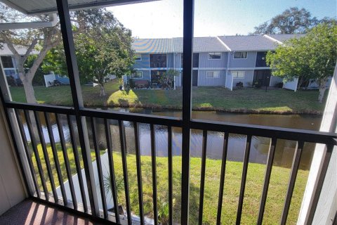 Condo in Bradenton, Florida, 2 bedrooms  № 2238695 - photo 16