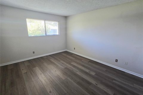 Condo in Bradenton, Florida, 2 bedrooms  № 2238695 - photo 8