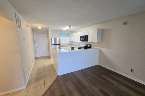 Condo in Bradenton, Florida, 2 bedrooms  № 2238695 - photo 5