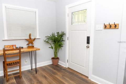 House in Tampa, Florida 2 bedrooms, 75.81 sq.m. № 2096377 - photo 7