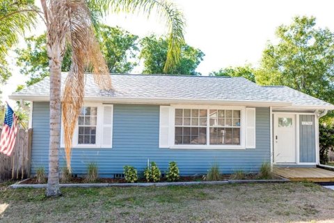 House in Tampa, Florida 2 bedrooms, 75.81 sq.m. № 2096377 - photo 3