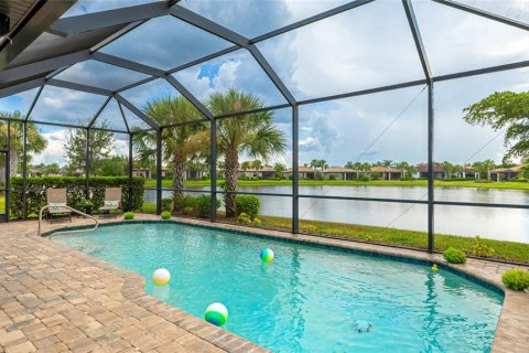 House in Bradenton, Florida 2 bedrooms, 189.71 sq.m. № 1873875 - photo 22
