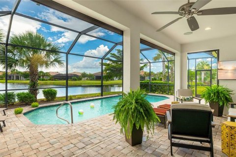 House in Bradenton, Florida 2 bedrooms, 189.71 sq.m. № 1873875 - photo 20