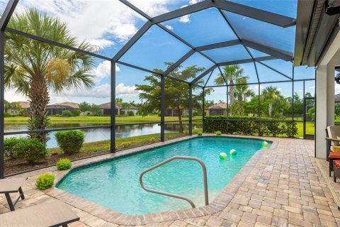 House in Bradenton, Florida 2 bedrooms, 189.71 sq.m. № 1873875 - photo 21