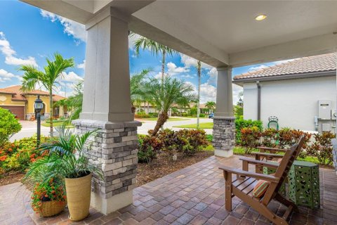 House in Bradenton, Florida 2 bedrooms, 189.71 sq.m. № 1873875 - photo 18