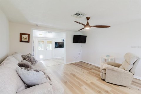 Villa ou maison à vendre à Dunedin, Floride: 2 chambres, 109.62 m2 № 2237374 - photo 12