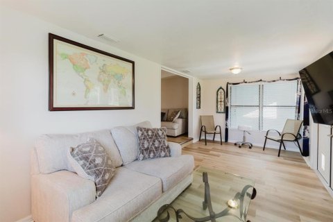 Villa ou maison à vendre à Dunedin, Floride: 2 chambres, 109.62 m2 № 2237374 - photo 17