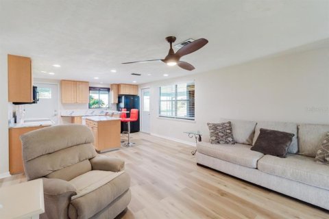 Villa ou maison à vendre à Dunedin, Floride: 2 chambres, 109.62 m2 № 2237374 - photo 14