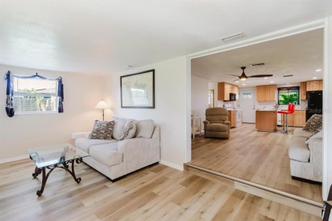 Villa ou maison à vendre à Dunedin, Floride: 2 chambres, 109.62 m2 № 2237374 - photo 15