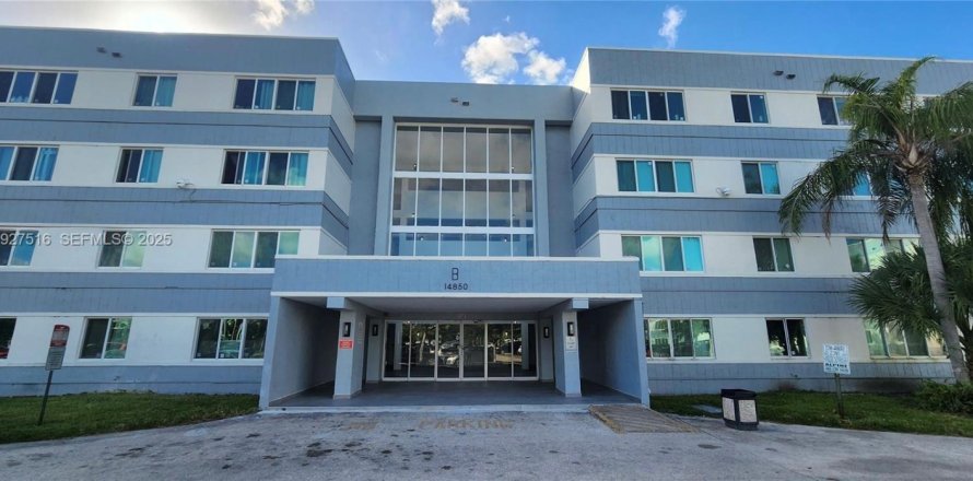 Condo in Homestead, Florida, 2 bedrooms № 1986748