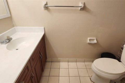 Condo in Homestead, Florida, 2 bedrooms № 1986748 - photo 13