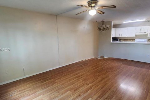 Condo in Homestead, Florida, 2 bedrooms № 1986748 - photo 4