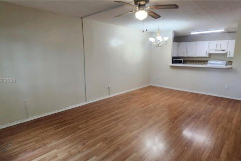 Condo in Homestead, Florida, 2 bedrooms № 1986748 - photo 3