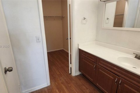 Condo in Homestead, Florida, 2 bedrooms № 1986748 - photo 16