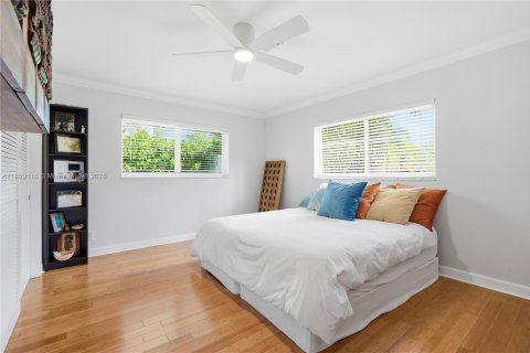 House in Lighthouse Point, Florida 3 bedrooms, 209.31 sq.m. № 1952039 - photo 18