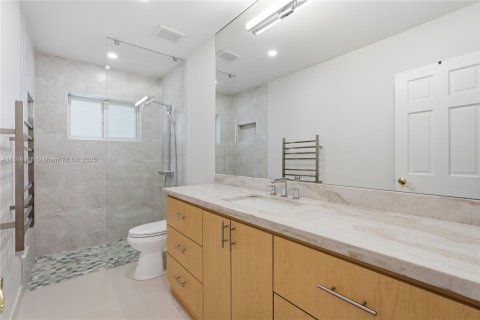 House in Lighthouse Point, Florida 3 bedrooms, 209.31 sq.m. № 1952039 - photo 19
