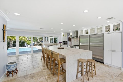 House in Lighthouse Point, Florida 3 bedrooms, 209.31 sq.m. № 1952039 - photo 12