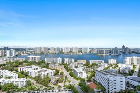 Condominio en alquiler en Sunny Isles Beach, Florida, 3 dormitorios, 205.69 m2 № 2260462 - foto 10