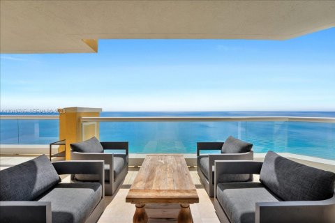 Copropriété à louer à Sunny Isles Beach, Floride: 3 chambres, 205.69 m2 № 2260462 - photo 25