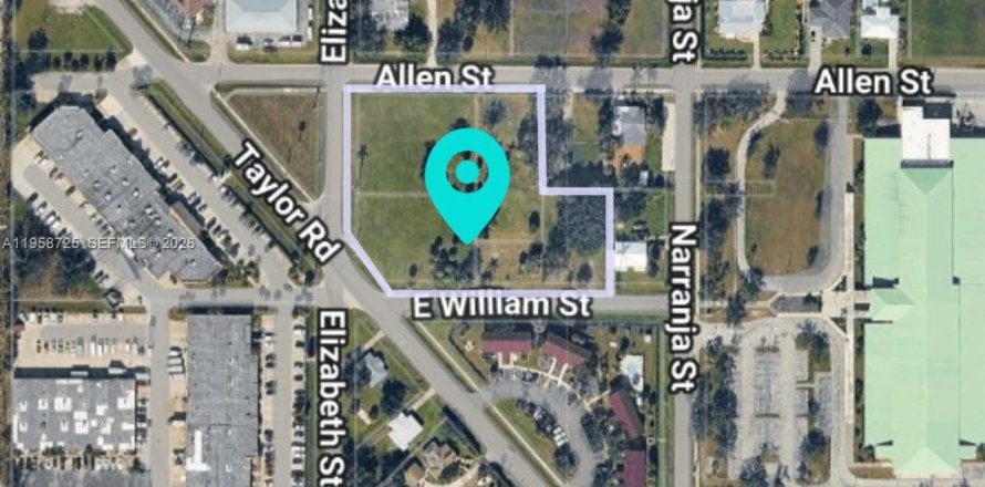 Immobilier commercial à Punta Gorda, Floride № 2080568