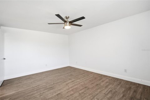 Apartment in Brandon, Florida 1 bedroom, 69.68 sq.m. № 2379453 - photo 15