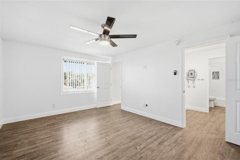 Apartment in Brandon, Florida 1 bedroom, 69.68 sq.m. № 2379453 - photo 17