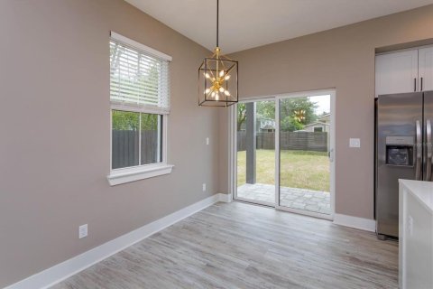 Duplex in Orlando, Florida 3 bedrooms, 162.67 sq.m. № 1615659 - photo 11