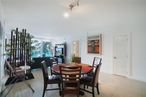 Condominio en venta en Hollywood, Florida, 2 dormitorios, 125.05 m2 № 1864812 - foto 9