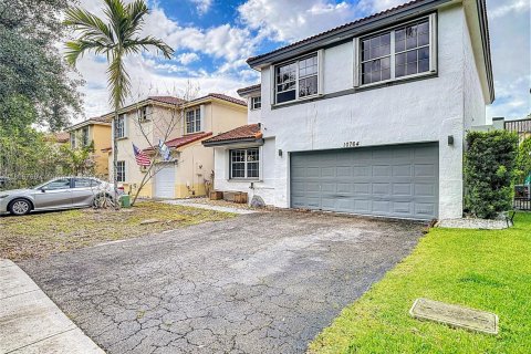 House in Cooper City, Florida 3 bedrooms, 193.61 sq.m. № 1739387 - photo 5