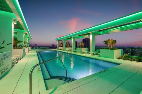 Condominio en alquiler en Saint Petersburg, Florida, 2 dormitorios, 213.4 m2 № 1919318 - foto 18