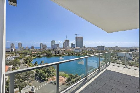 Condominio en alquiler en Saint Petersburg, Florida, 2 dormitorios, 213.4 m2 № 1919318 - foto 14