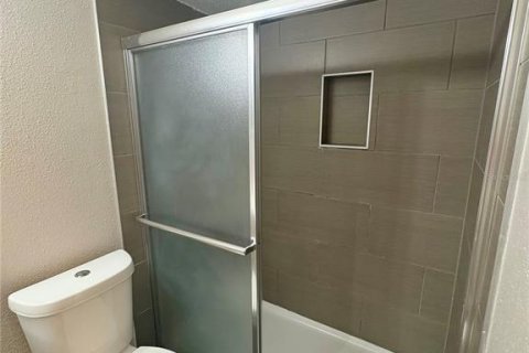 Copropriété à louer à Altamonte Springs, Floride: 2 chambres, 91.42 m2 № 2388706 - photo 8