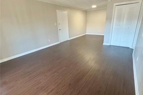 Copropriété à louer à Altamonte Springs, Floride: 2 chambres, 91.42 m2 № 2388706 - photo 4