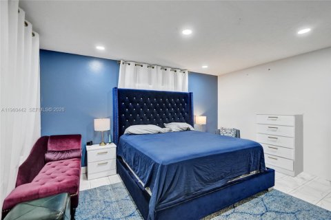 House in Tamarac, Florida 2 bedrooms, 120.22 sq.m. № 2027711 - photo 26