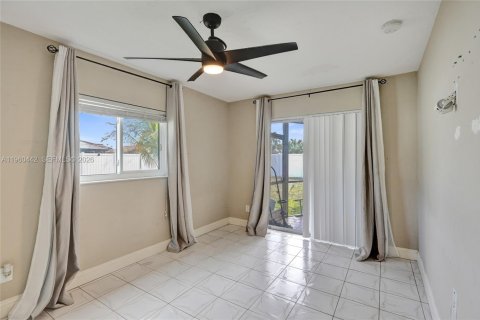 House in Tamarac, Florida 2 bedrooms, 120.22 sq.m. № 2027711 - photo 5