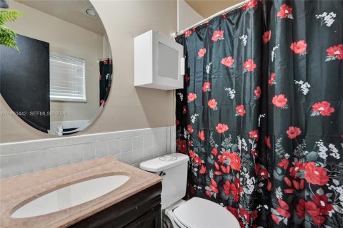 House in Tamarac, Florida 2 bedrooms, 120.22 sq.m. № 2027711 - photo 23