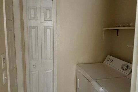 House in Lakeland, Florida 4 bedrooms, 143.44 sq.m. № 1913626 - photo 11