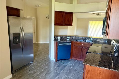 House in Lakeland, Florida 4 bedrooms, 143.44 sq.m. № 1913626 - photo 5