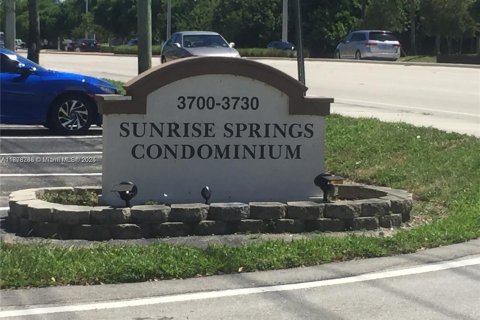 Condominio en Sunrise, Florida, 2 dormitorios № 2194962