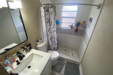 Casa en venta en Tampa, Florida, 4 dormitorios, 124.86 m2 № 2200804 - foto 13