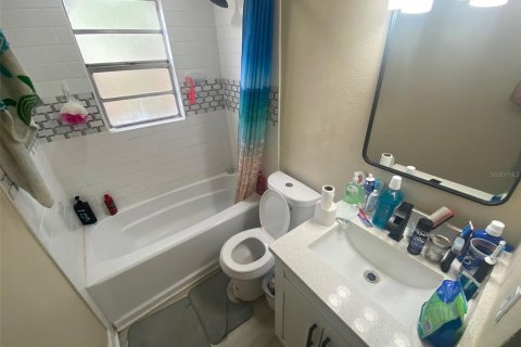 Casa en venta en Tampa, Florida, 4 dormitorios, 124.86 m2 № 2200804 - foto 15