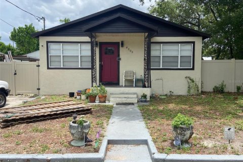 Casa en venta en Tampa, Florida, 4 dormitorios, 124.86 m2 № 2200804 - foto 2