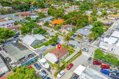 Immobilier commercial à vendre à Miami, Floride № 1987279 - photo 13