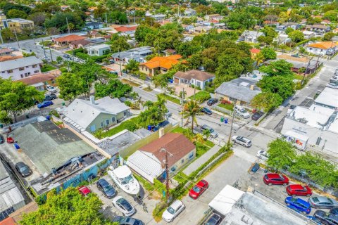 Immobilier commercial à vendre à Miami, Floride № 1987279 - photo 14