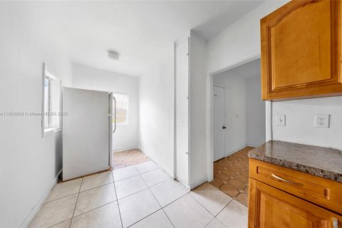 Immobilier commercial à vendre à Miami, Floride № 1987279 - photo 27