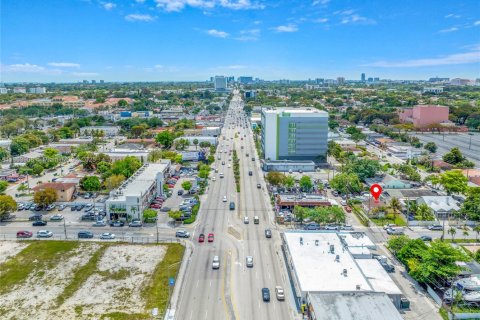Immobilier commercial à vendre à Miami, Floride № 1987279 - photo 15