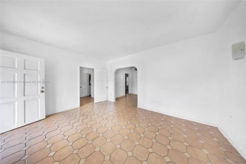 Immobilier commercial à vendre à Miami, Floride № 1987279 - photo 21